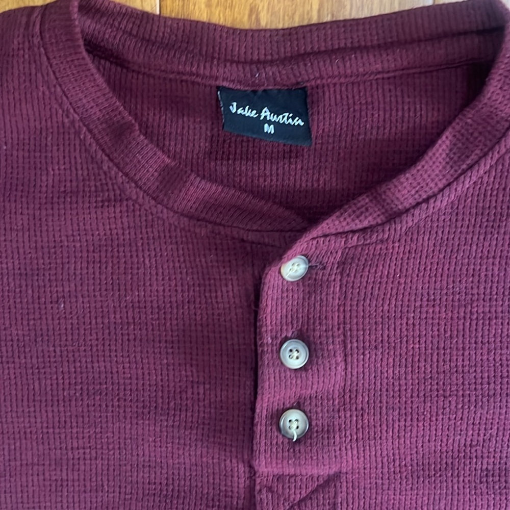 Jake Austin Men's Purple Henley 3-Button Waffle Design Shirt Size Medium Casual - Picture 2 of 5